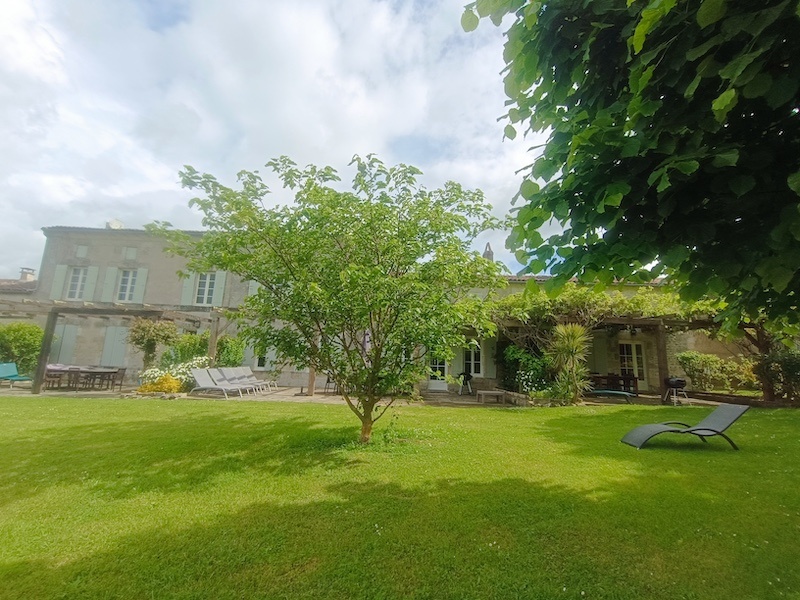 Mortagne sur Gironde, 17120, 20 Chambres Chambres,Mas,A vendre,1123