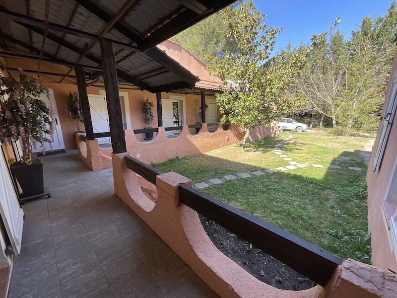 9 Chambres Chambres, 16 Chambres Chambres,3 Salle de bainSalle de bain,Maison,A vendre,1168