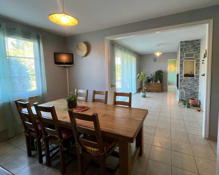 6 Chambre Chambres, 8 Chambre Chambres,2 Salle de bainsSalle de bain,Maison,A vendre,0,801857 6 Chambre Chambres, 8 Chambre Chambres,2 Salle de bainsSalle de bain,Maison,A vendre,0,801857